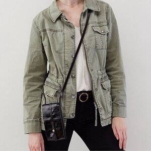 EUC - Hobo - Token Phone/Wallet Crossbody - black